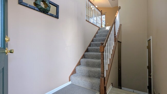 Building Photo - 918 Ridgefield Ln