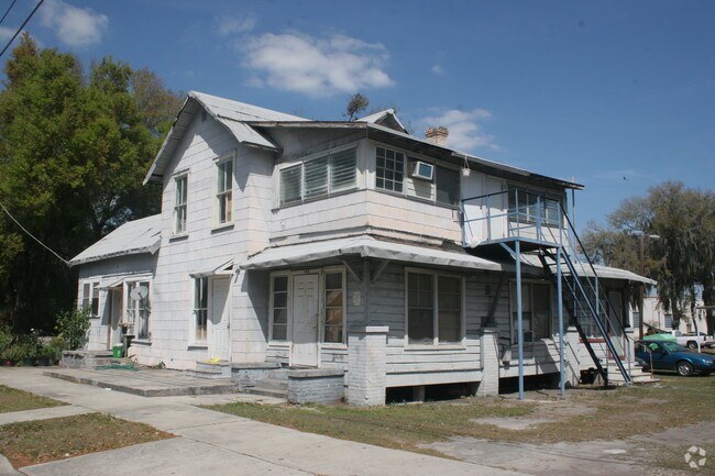 104 N Walker St Plant City Fl Apartment Finder Primary Photo 104 N Walker St