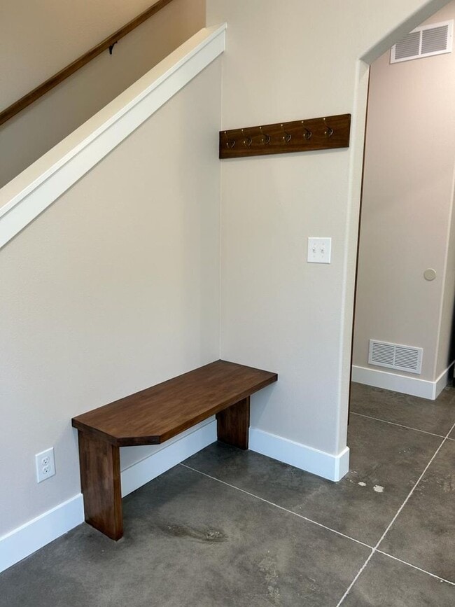 Building Photo - 940 M St SW