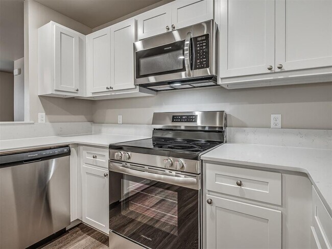 Building Photo - 206 Gray St