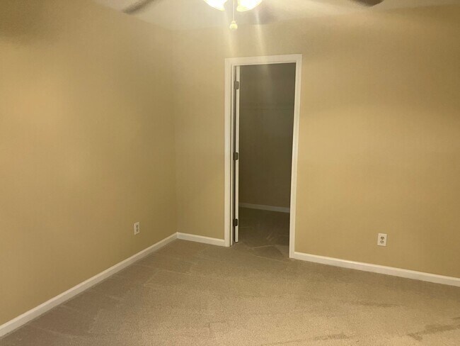 Building Photo - 3BR / 2.5 BA  At Bluffton Park