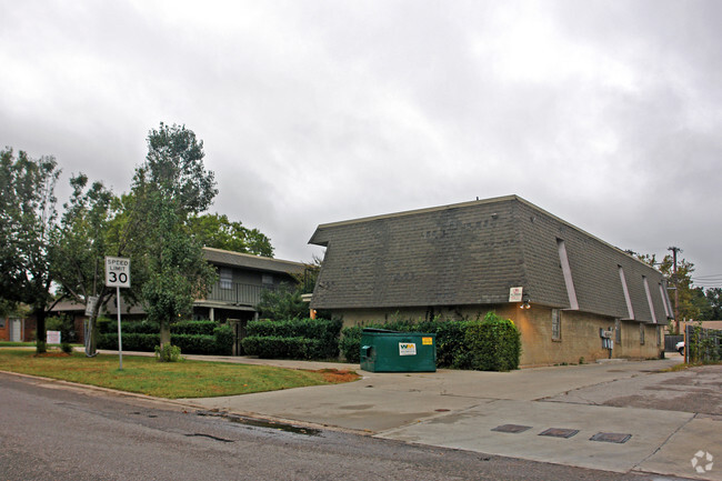 Primary Photo - William Square Apartments