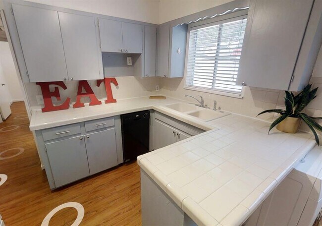 Building Photo - 3011 Whitis Ave