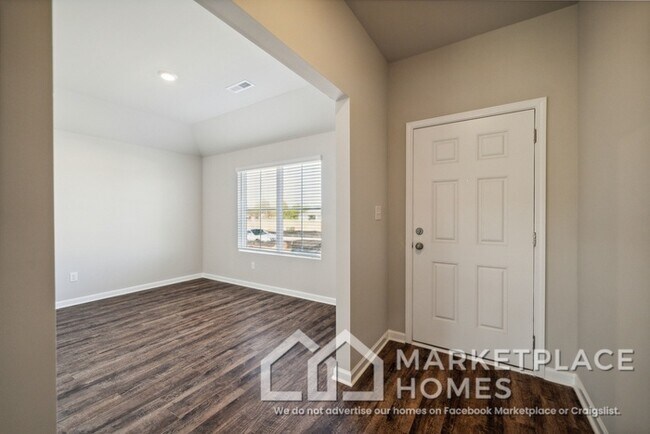 Building Photo - 4022 Ryan Dr SW