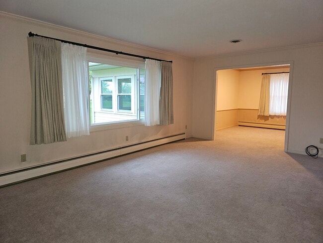 Building Photo - 2907 Greenbriar Dr