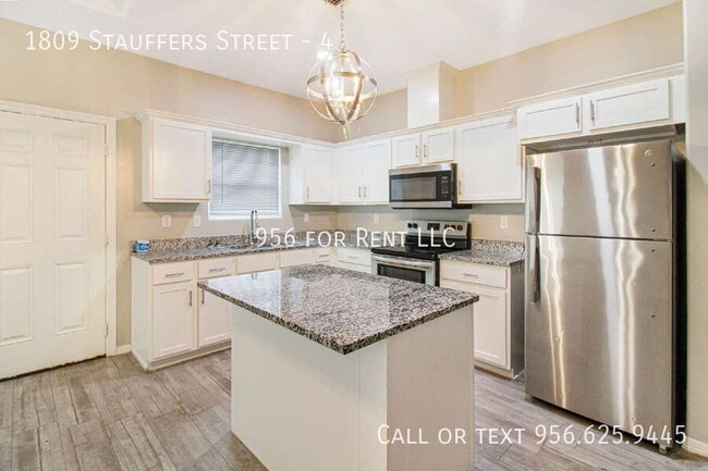 Building Photo - 1809 Stauffers St