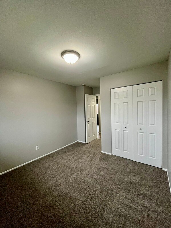 Building Photo - 1760 St Johns Blvd