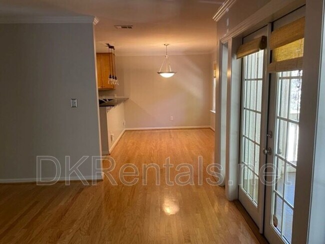 Building Photo - 1445 Monroe Dr NE