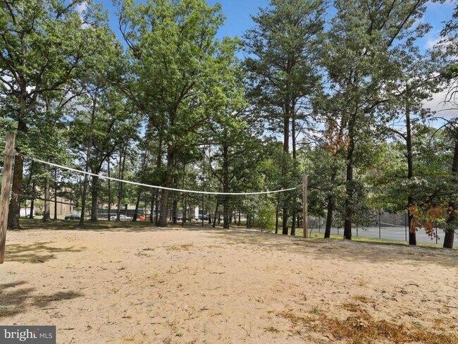 Building Photo - 7598 Gales Ct