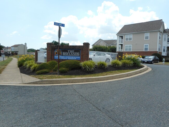 Primary Photo - 104 Bayland Dr