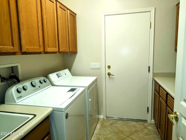 Building Photo - 17214 W Hermosa Dr