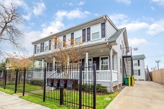Building Photo - 317 Eastwood St