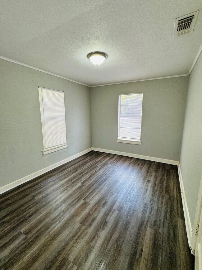 Primary Photo - Quiet Updated Home in Beverly Hills