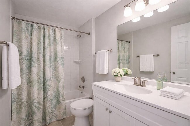 Building Photo - 501 S Magnolia Ave