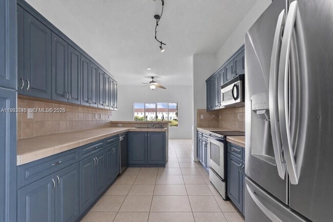 Building Photo - 2467 SE 19th St