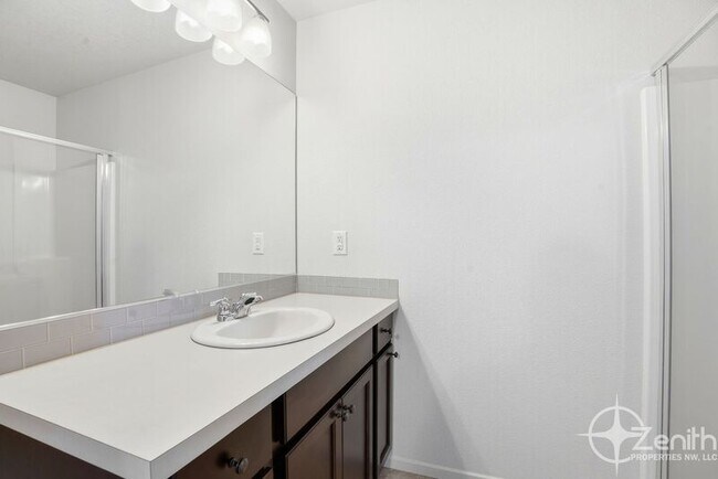 Building Photo - 11745 NE 22nd Way