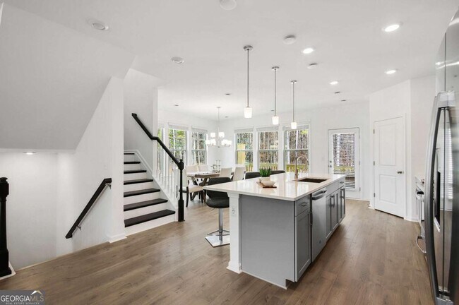 Building Photo - 1437 Halstead Pl