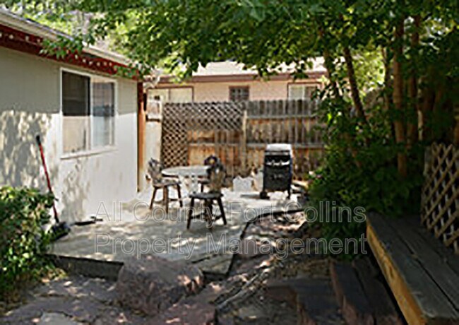 Building Photo - 817 E Laurel St