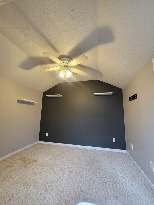 Building Photo - 6607 Readsland Ln