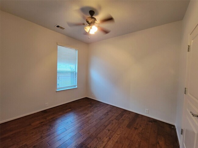 Building Photo - 9518 Herons Grove Ln