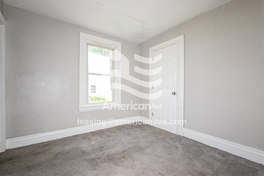 Building Photo - 306 Marlow St