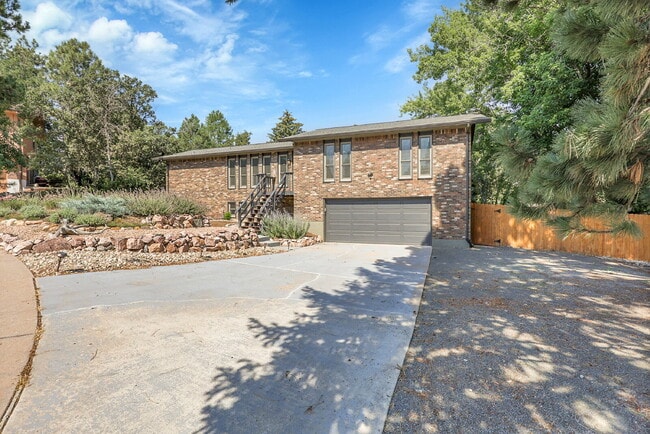 Building Photo - $2,600.00, 4-Bedroom, 3-Baths, Single Fami...
