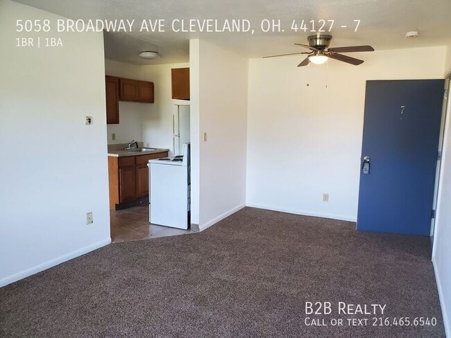 Building Photo - 5058 Broadway Ave
