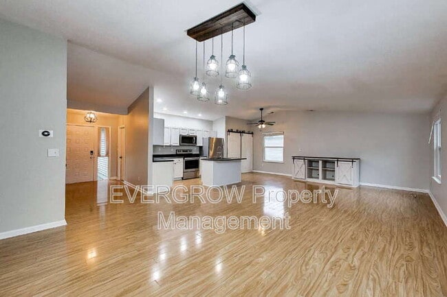 Building Photo - 9518 Bent Brook Dr