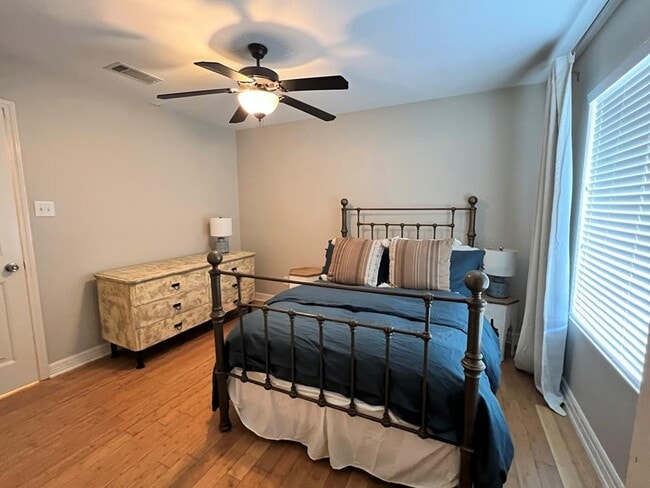 Building Photo - 1307 Norwalk Ln