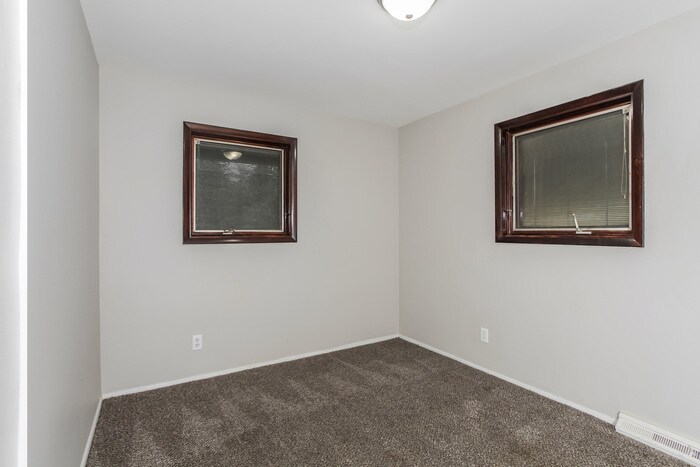 Building Photo - 9292 Coogan Dr