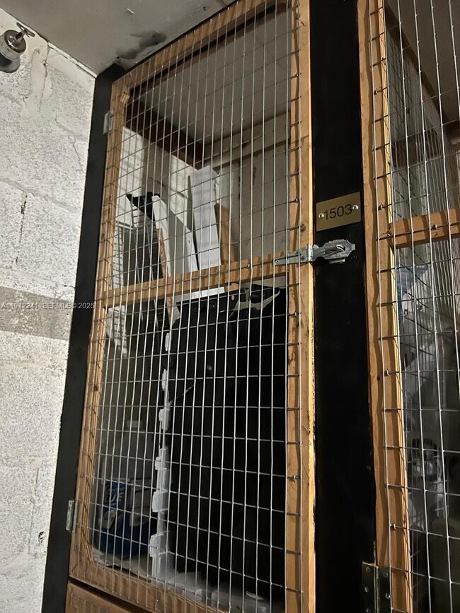 Building Photo - 10185 Collins Ave