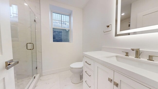 Building Photo - 73A Trowbridge St