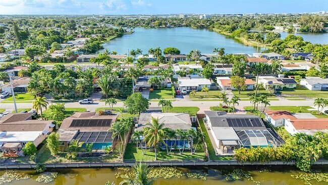 Building Photo - 1736 NW 38th St