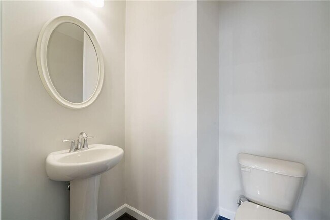 Building Photo - 313 Niles Ct