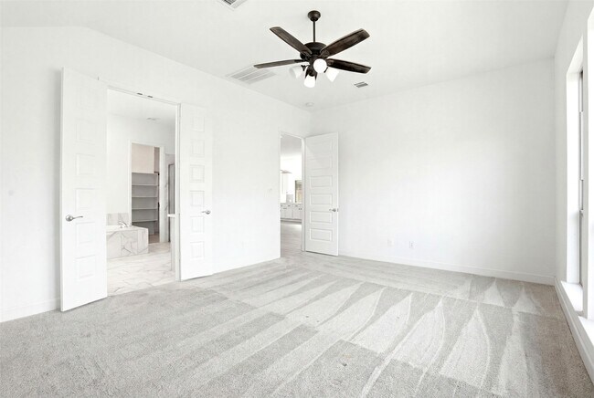 Building Photo - 2202 Mallow Ln