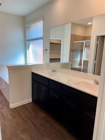 Building Photo - 136 Wagon Mound Dr