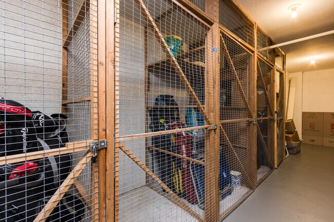 Building Photo - 1000 Spanish River Rd