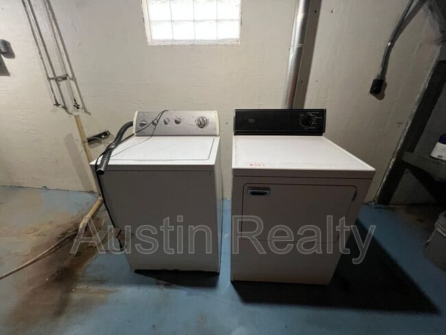 Building Photo - 4367 Boswell Ave