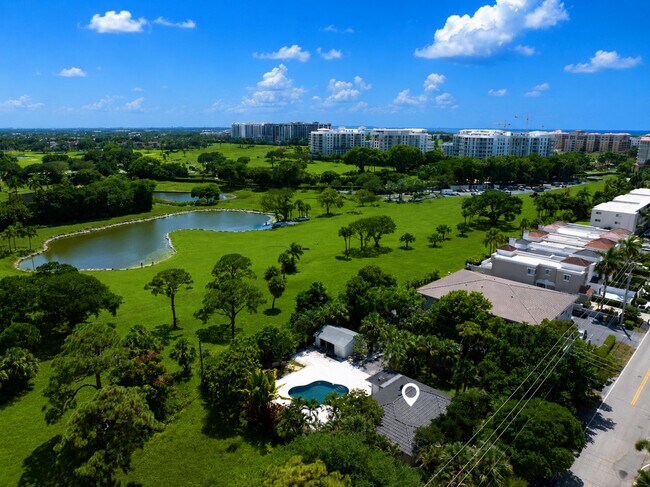 Building Photo - 400 E Royal Palm Rd