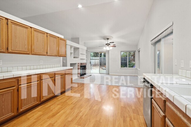 Building Photo - 134 John Henry Cir