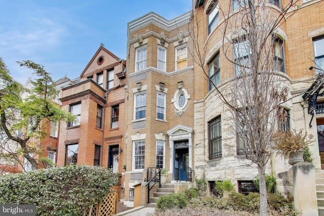 Building Photo - 1724 21st St NW
