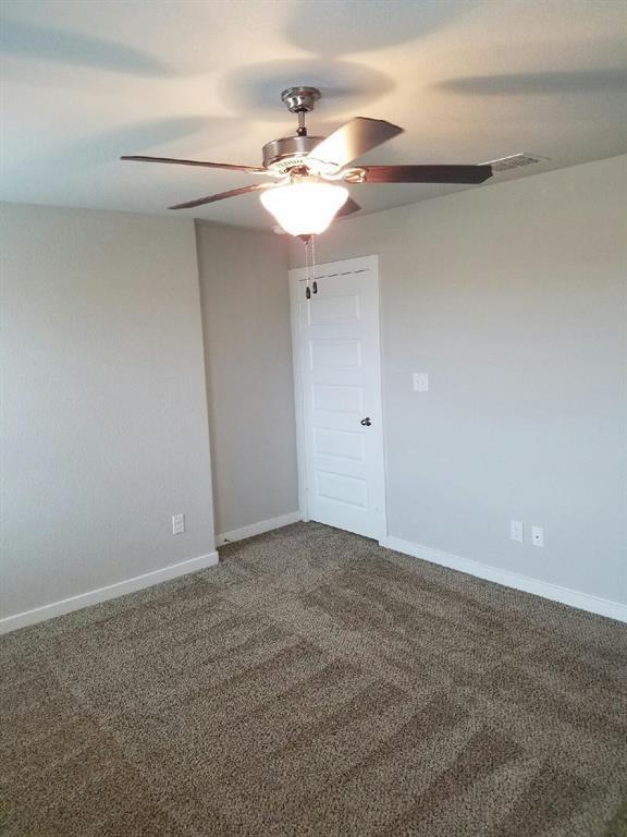 Building Photo - 160 Lakeview Ct