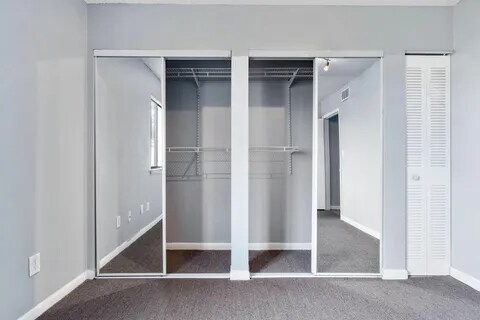 Building Photo - 308 Miracle Strip Pkwy SW