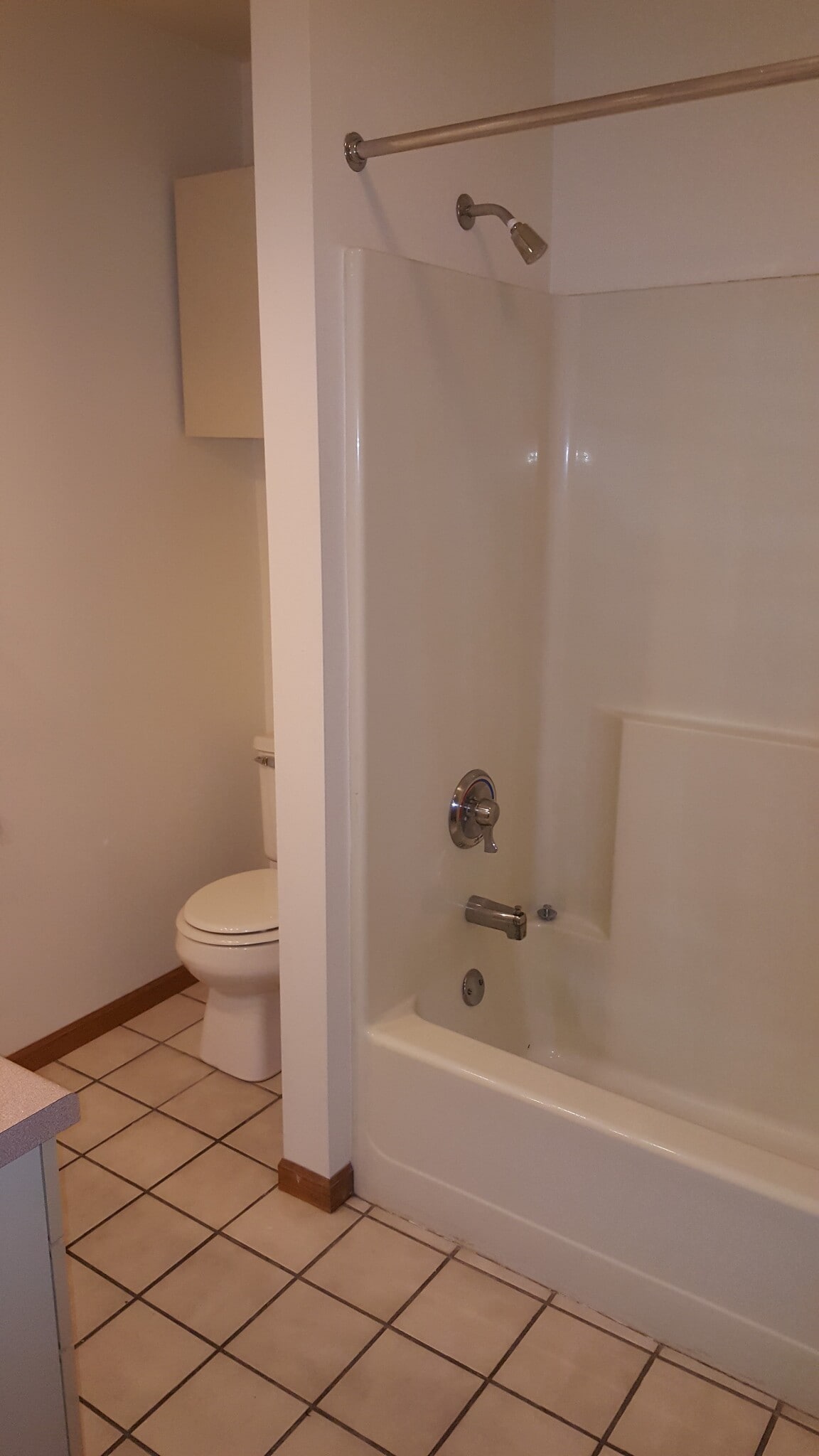 Building Photo - 1929 Victory St