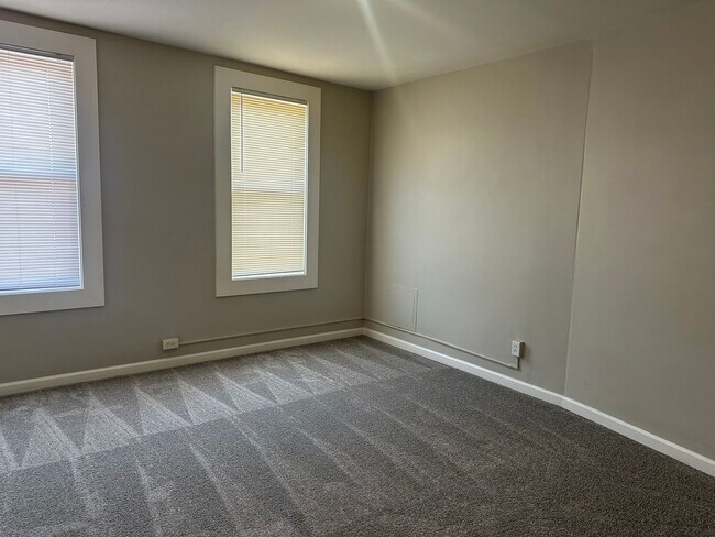 Building Photo - 3225 Cliftmont Ave