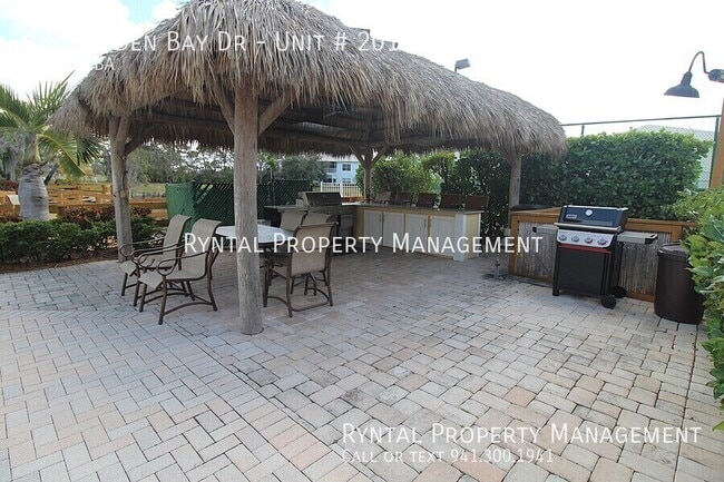 Building Photo - 280 Hidden Bay Dr