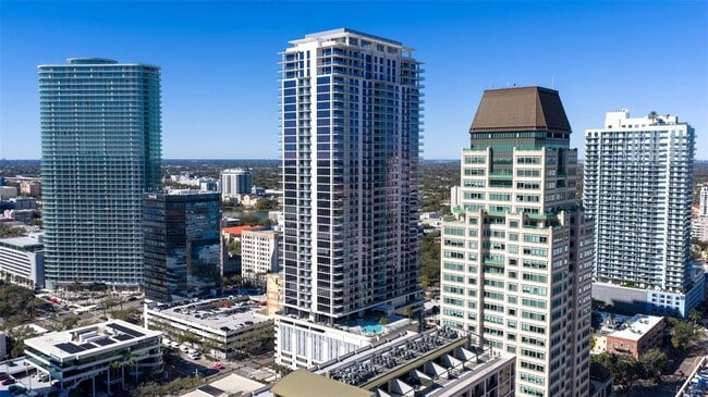 Building Photo - 275 1st Ave S