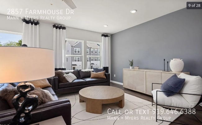 Building Photo - 2857 Farmhouse Dr