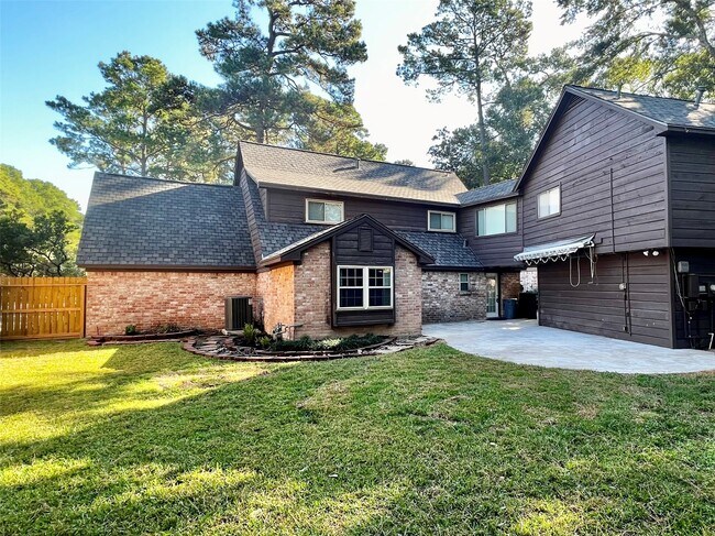 Building Photo - 17527 Forest Mist Dr