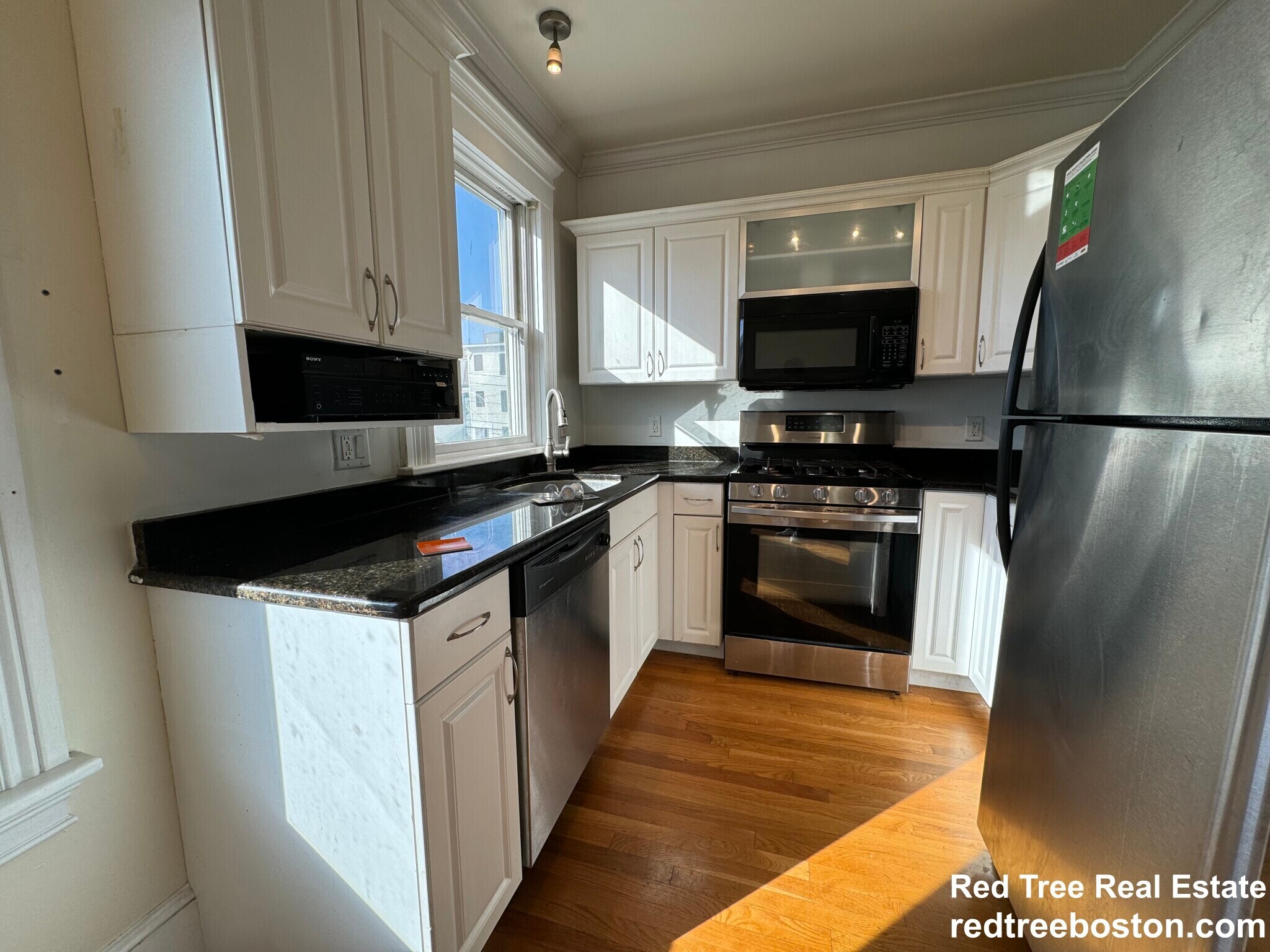 Unit 1, available 9/1 - 3 Grimes St